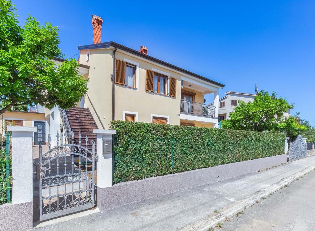 Apartmani Rino, Πόρετς Εξωτερικό φωτογραφία